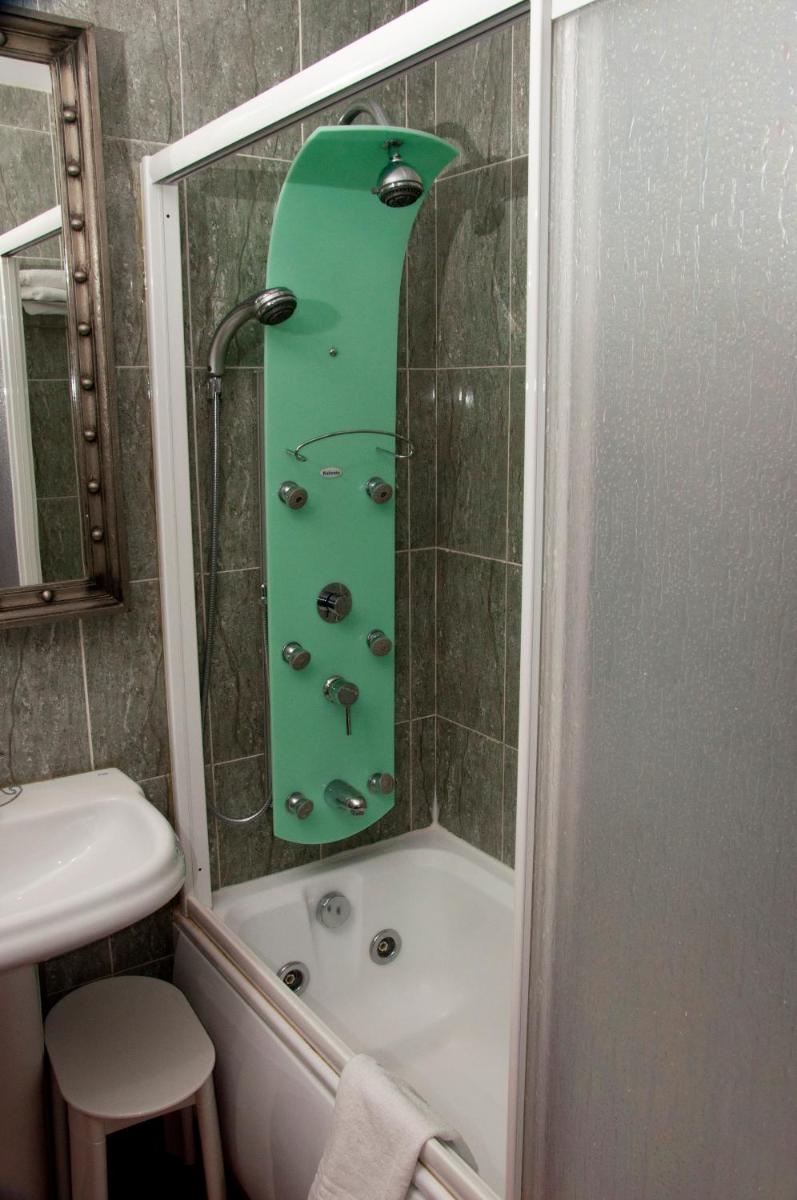 Hotel Amoretes - Housity
