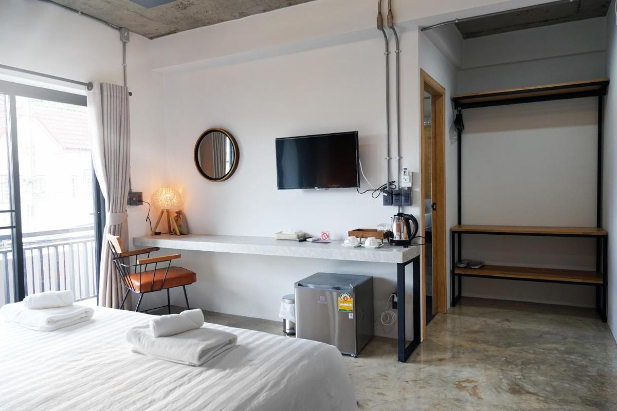 Luck Esan Loft - Hizvo