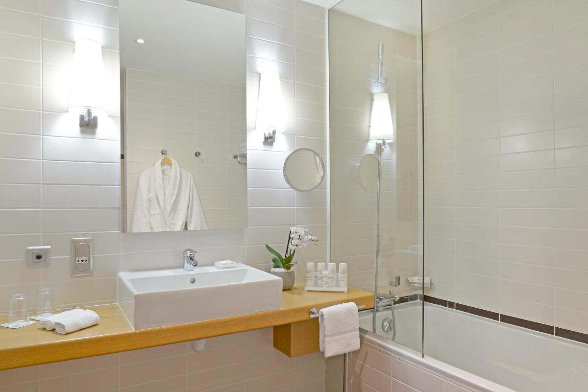 Salle de bains dans l'établissement Radisson Blu Hotel Toulouse Airport