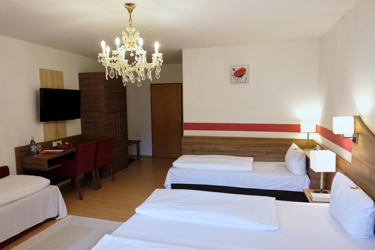 Romantica Hotel Blauer Hecht - Housity