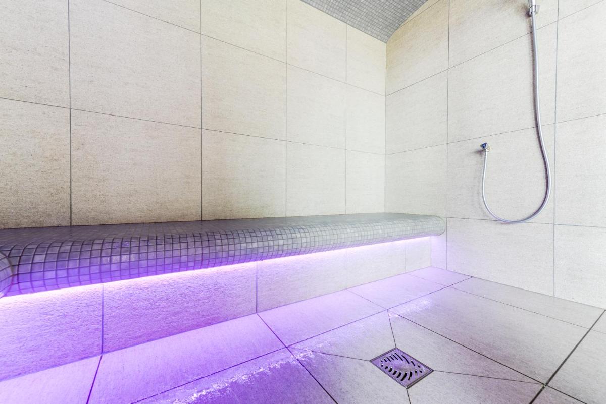 Salle de bains dans l'établissement TERRESENS - Les Fermes du Mont-Blanc