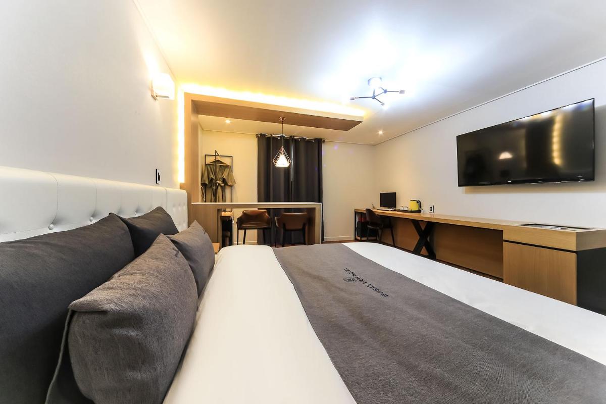 Busan Station BUSAN VIEW HOTEL - Housity