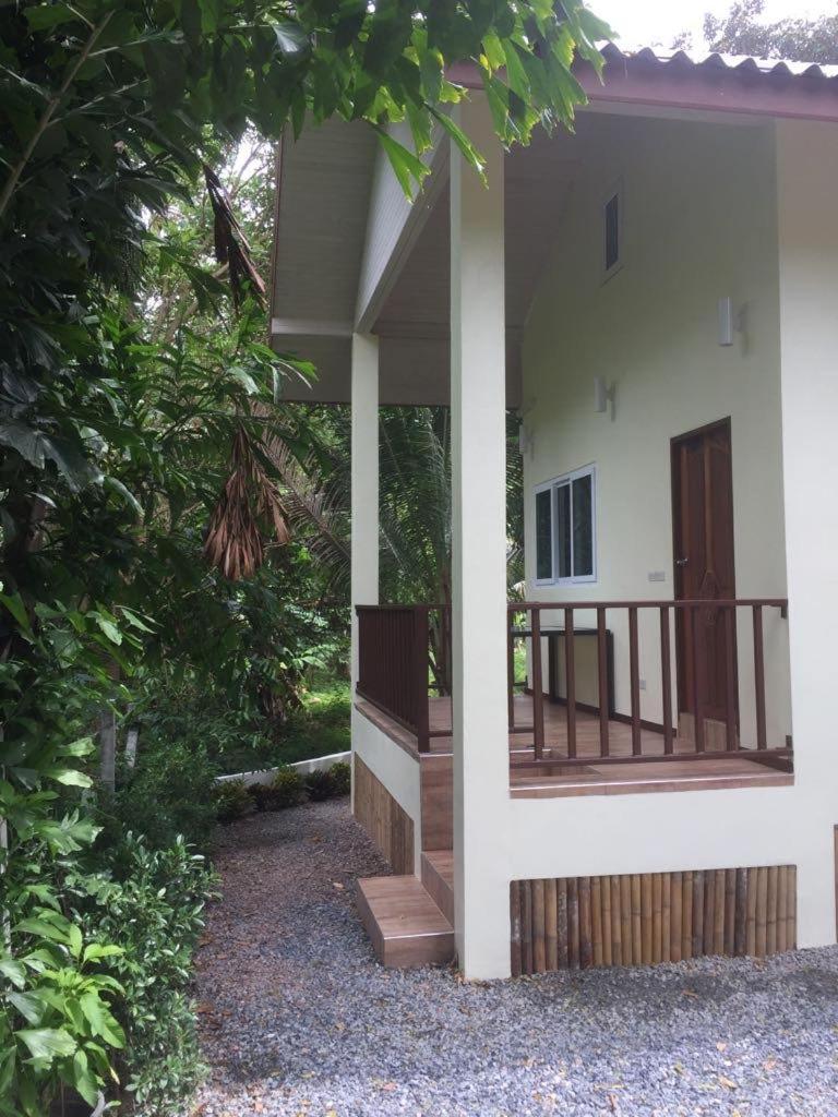 Jungle View Suite - Housity