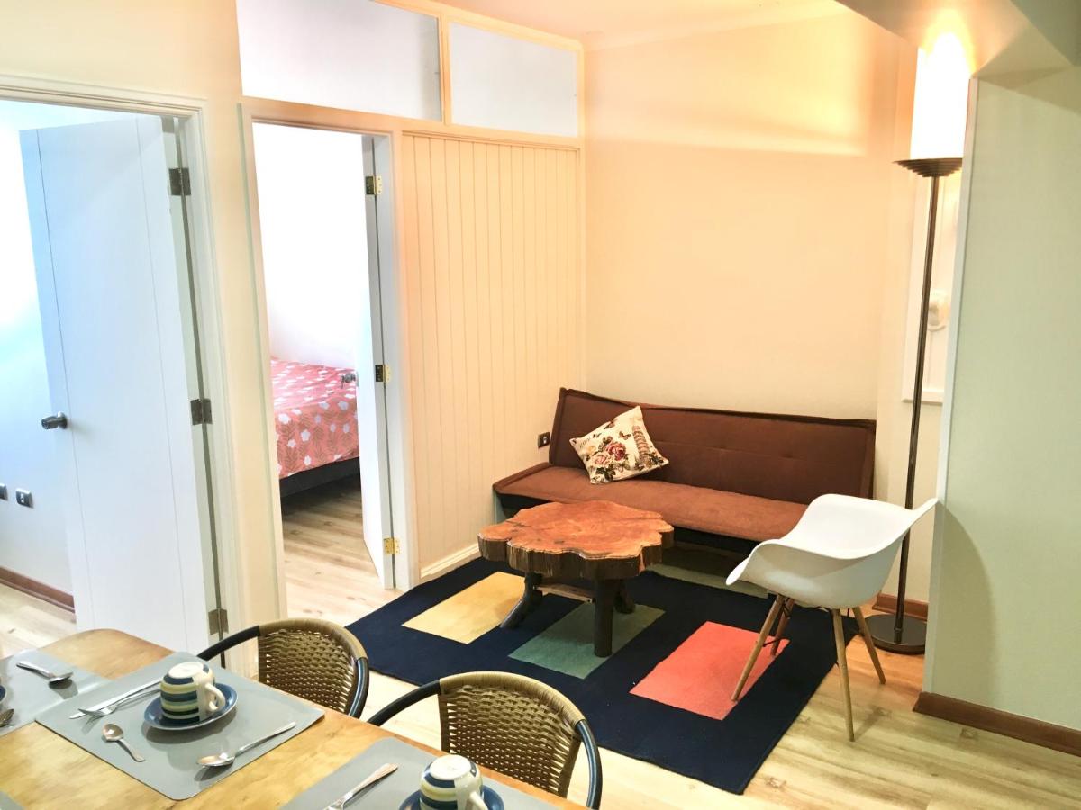 Departamento completo 42 mts2 - 2 habs y 1 futón - Centro Tomé - 5 personas max - Edificio Don Francisco - Housity