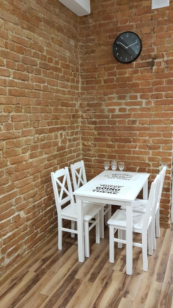 Apartament nr 15 - 2 pokoje z prywatnymi łazienkami Centrum Poznań - Housity