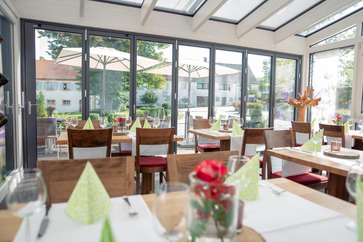 Gasthaus und Pension Zur Linde - Housity