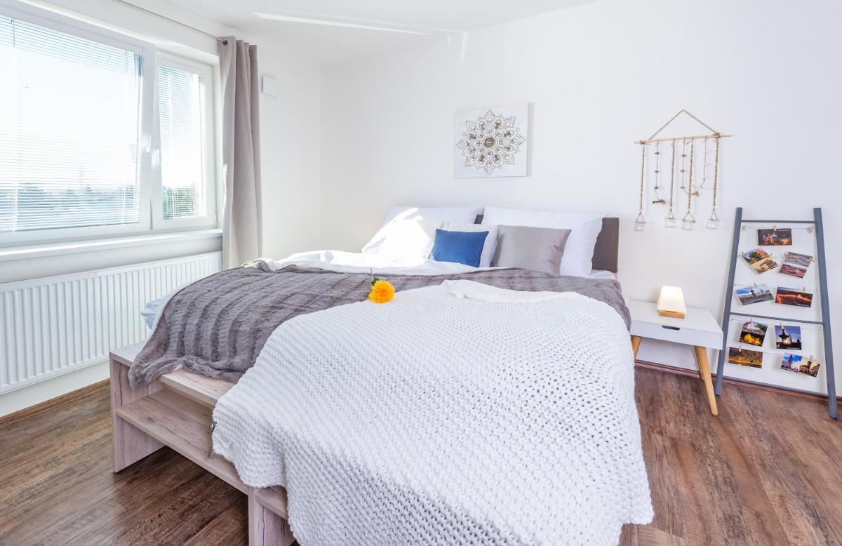 Riverside Apartments - Housity