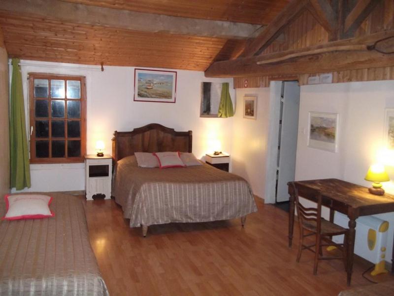 Le Puy Babin chambres familiales à la ferme - Housity