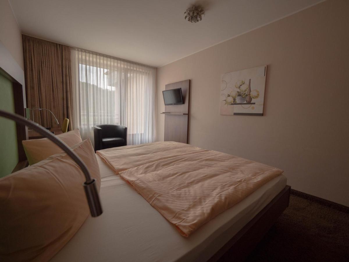 Hotel Villa am Rhein - Housity