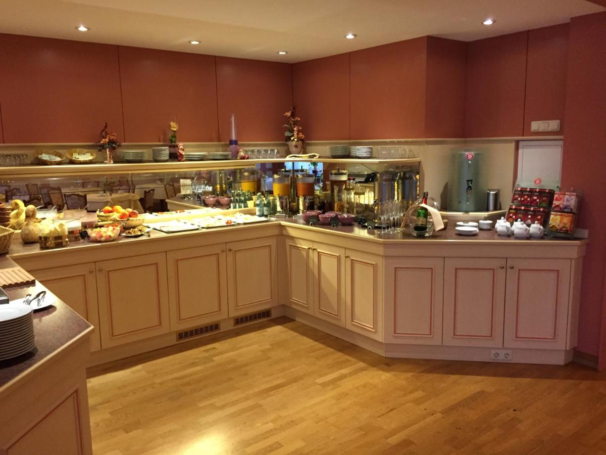 Hotel Englischer Hof - Housity