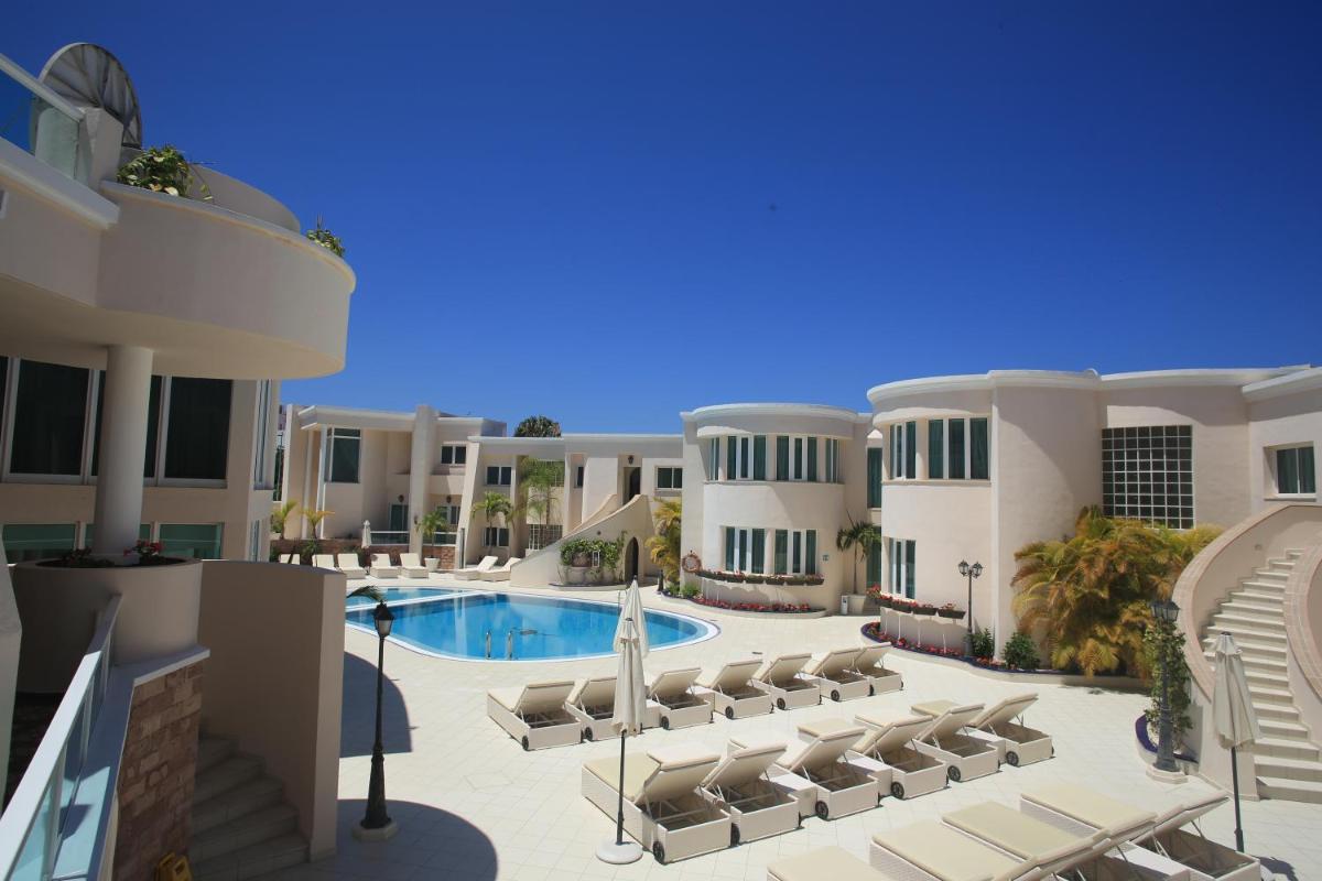 Piscina en o cerca de Flamingo Suites Boutique Hotel