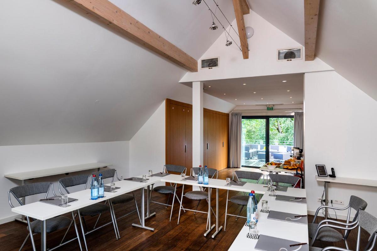 Coin salon dans l'établissement Hotel & Spa REGENT PETITE FRANCE