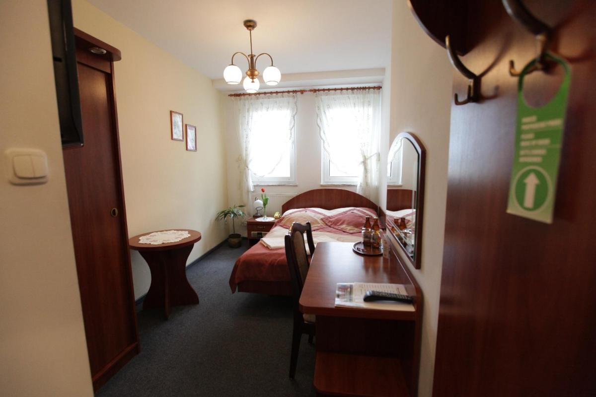 Hotel Kaukaska - Housity