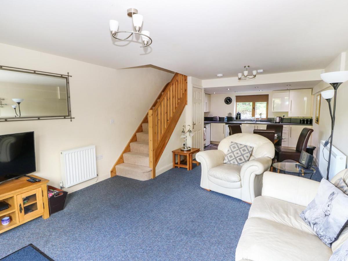 Hove Wood View - Housity