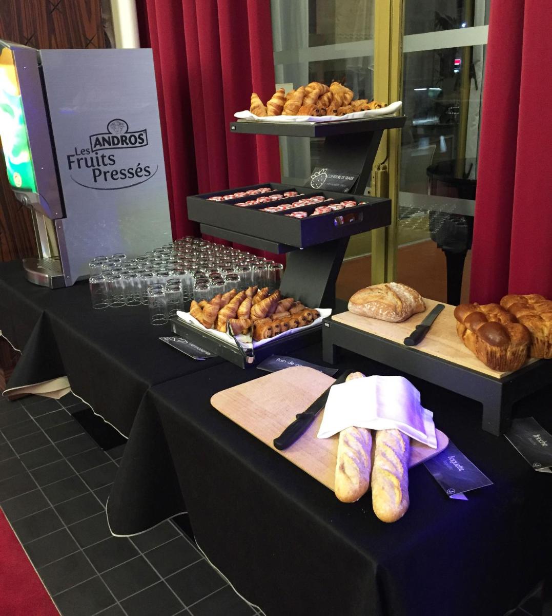Nourriture dans l'hôtel ou à proximité