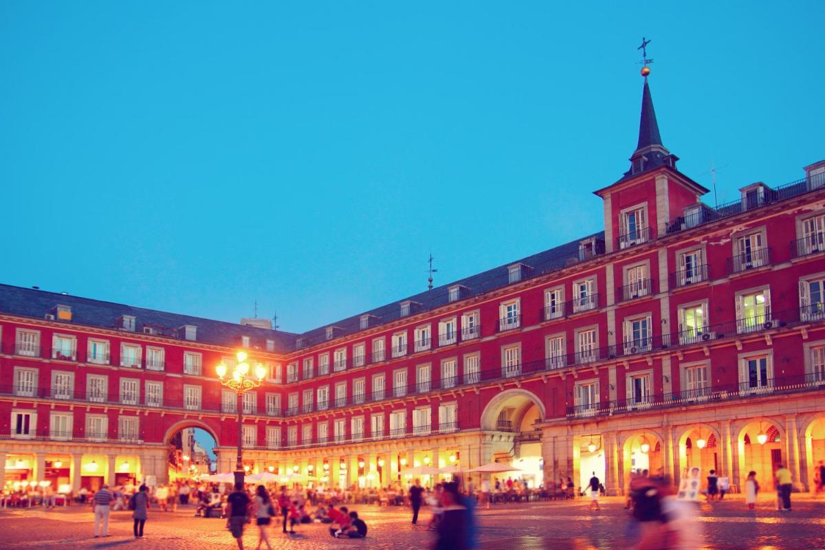 Hostal Macarena - Housity
