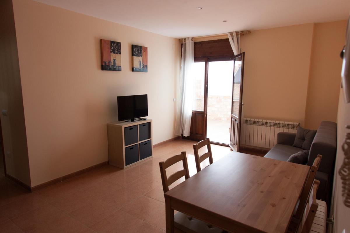 Apartamentos Río Guadalaviar - Housity