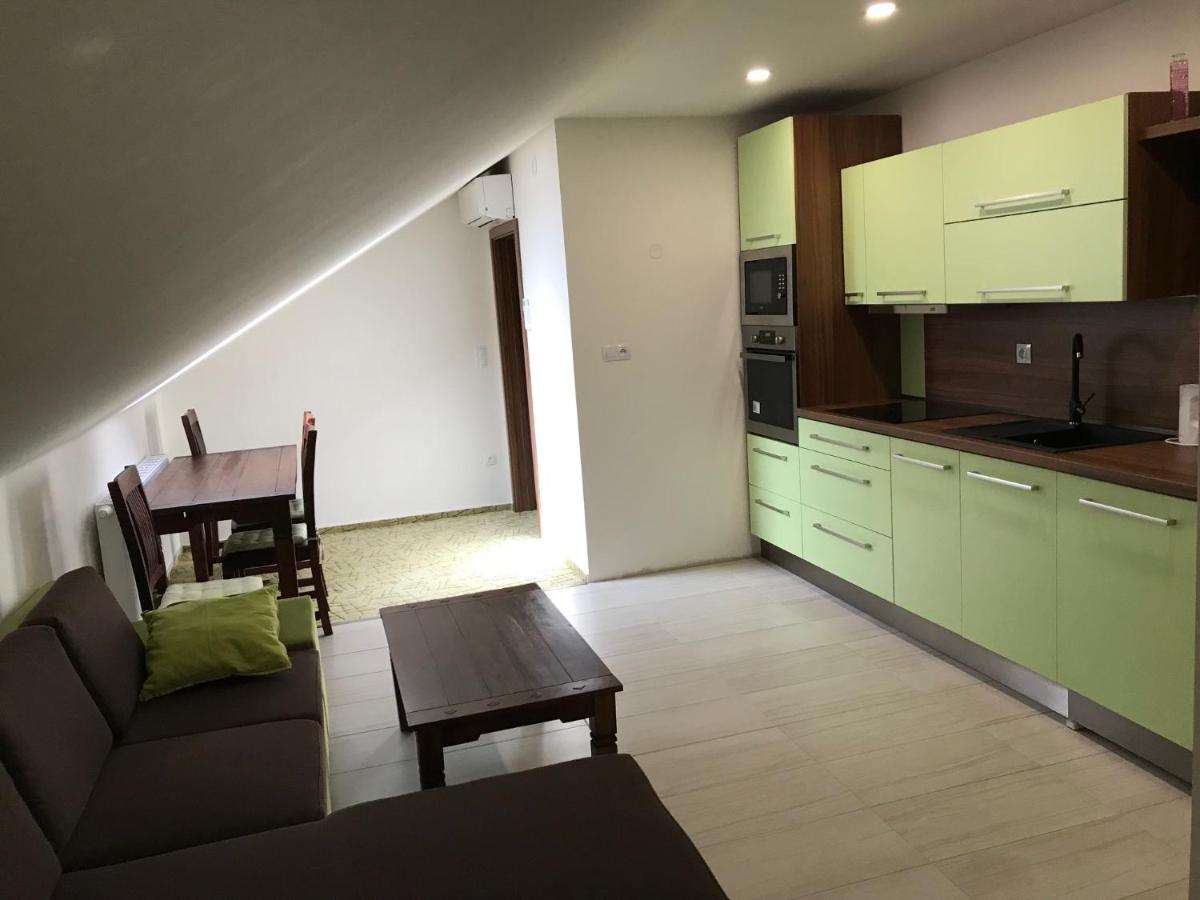 Penzion JaRo - Housity