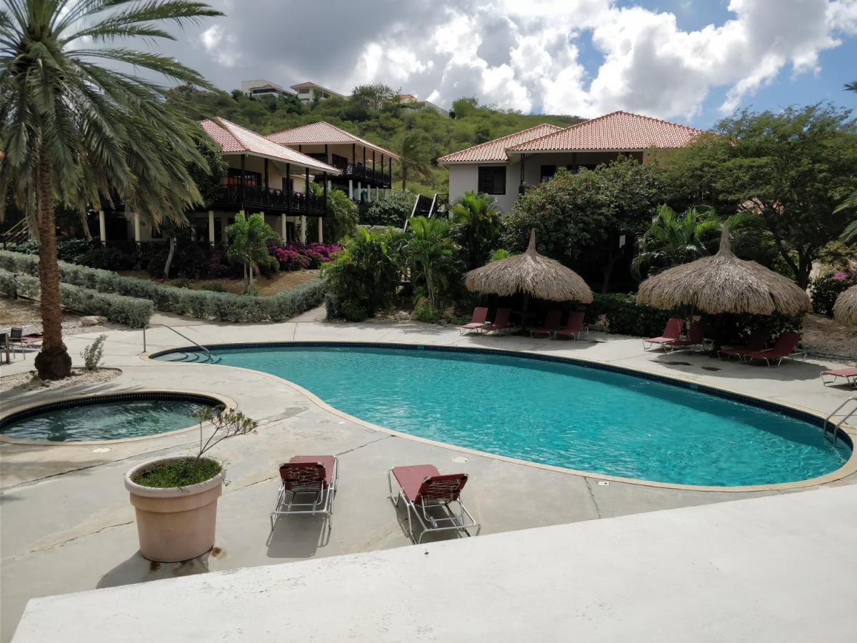 Blue Bay Beach Villa at Pool and Golfcourse - Housity