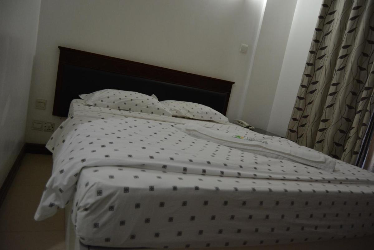 Florida Executive Inn - Housity