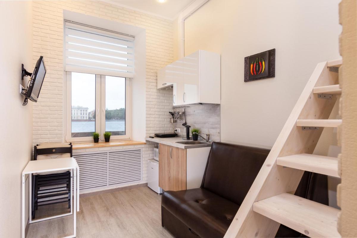 GorodRek. Angliyskaya embankment - Housity