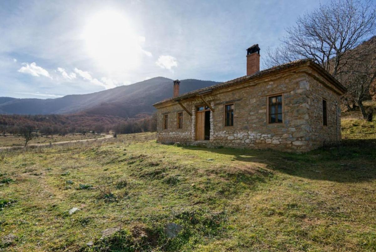 Serene Stone House - Housity