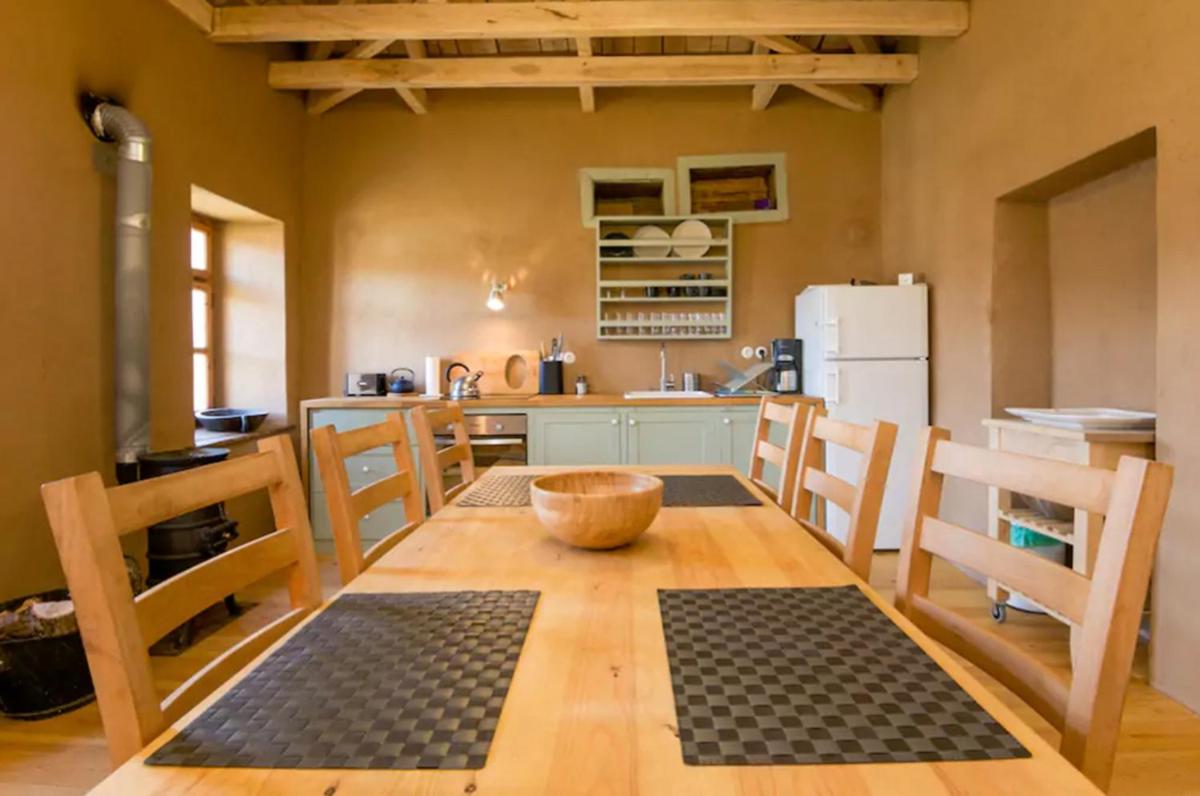 Serene Stone House - Housity