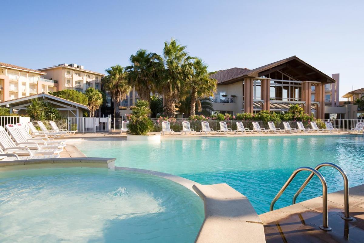 Piscine de l'établissement Mercure Thalasso & Spa Port Fréjus ou située à proximité