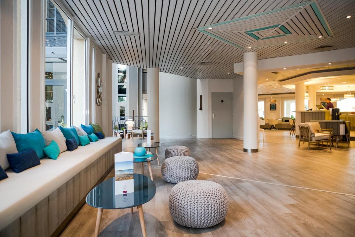 Coin salon dans l'établissement Mercure Thalasso & Spa Port Fréjus