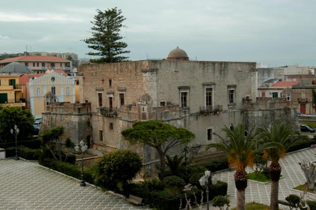 Suitetrails - Fronte Mare a Venetico