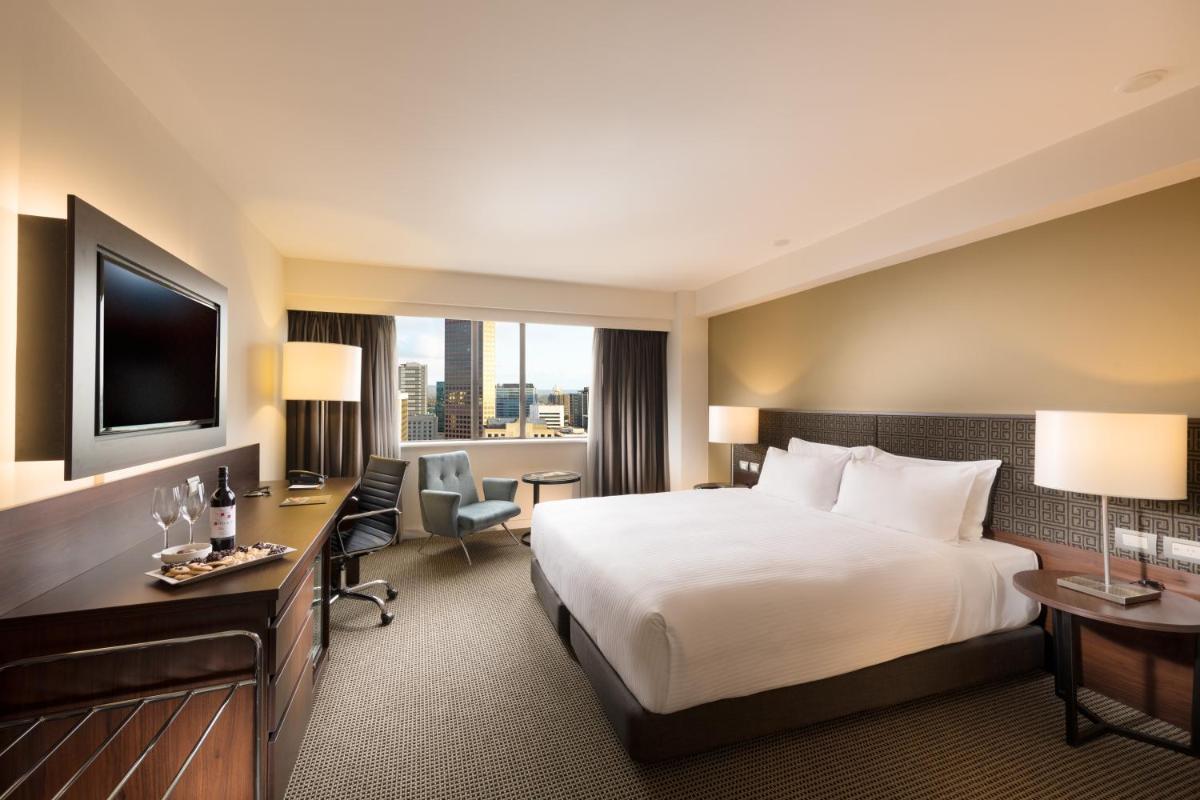 Stamford Plaza Adelaide - Housity