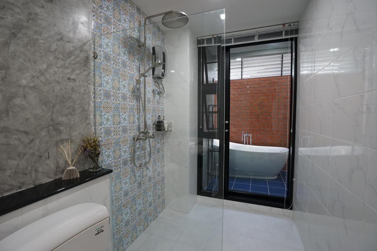 Luck Esan Loft - Hizvo