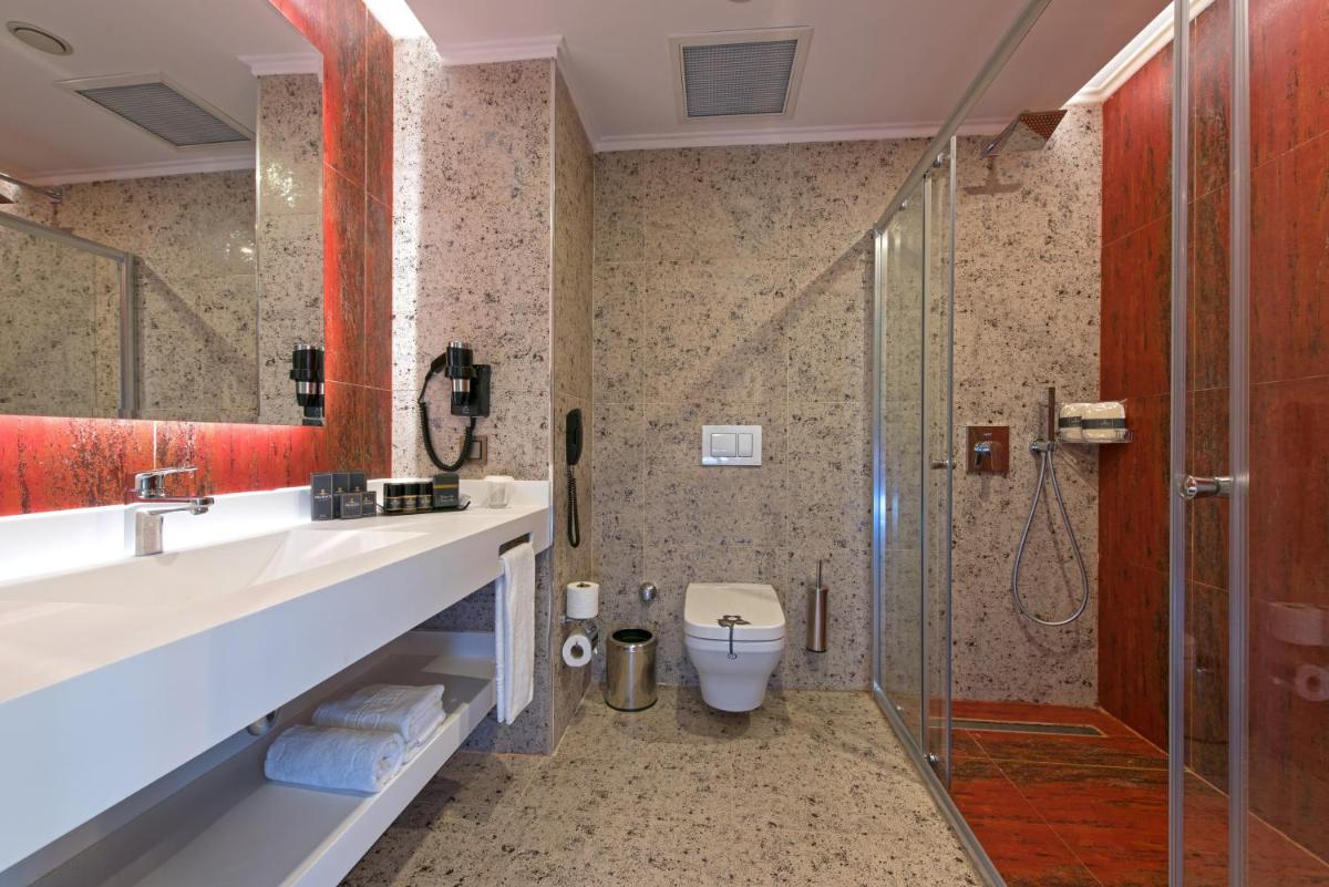 Asia Beach Resort & Spa Hotel - Housity