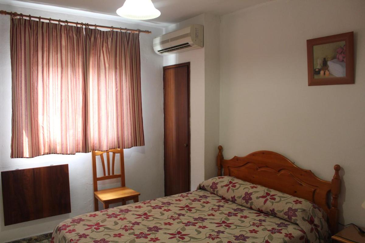Hostal Santa Ana - Housity