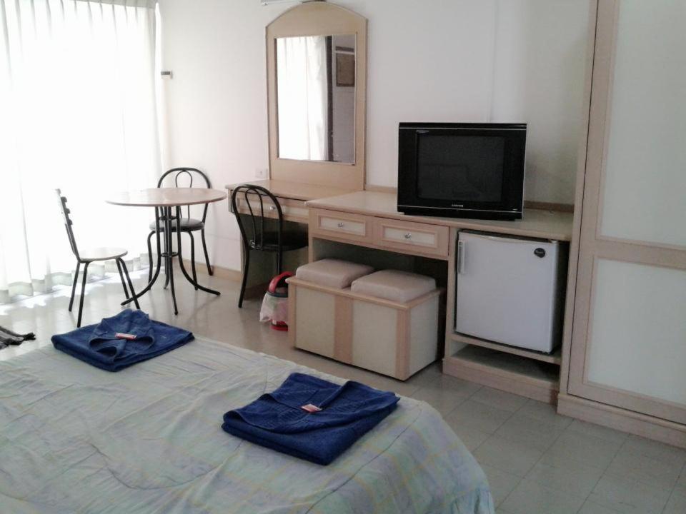 Suitetrails - M In Korat Service Apartment