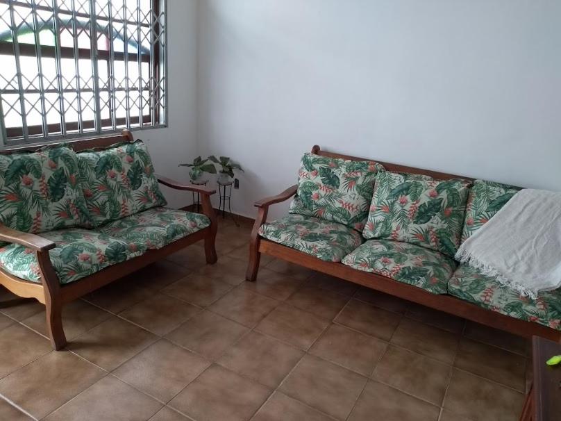 Casa na orla da Praia do Forte - Housity