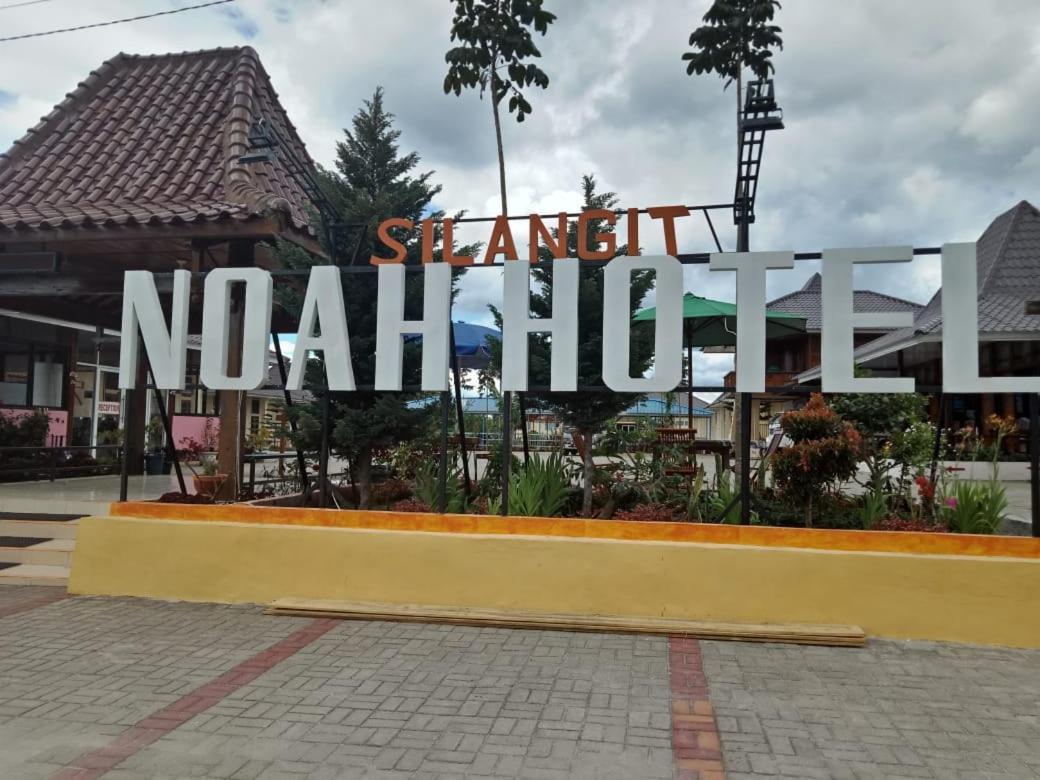 Noah Hotel Silangit - Housity
