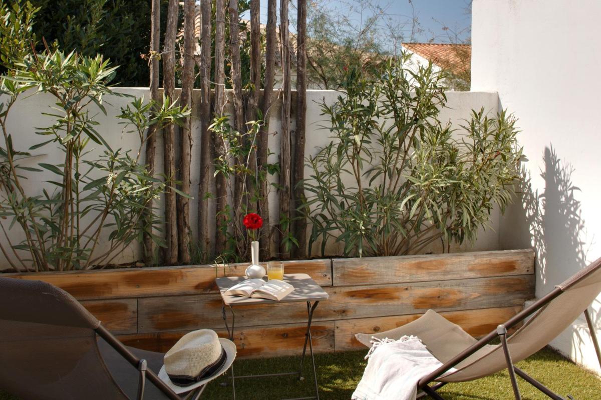 Jardin de l'établissement Vila De La Mar & Spa