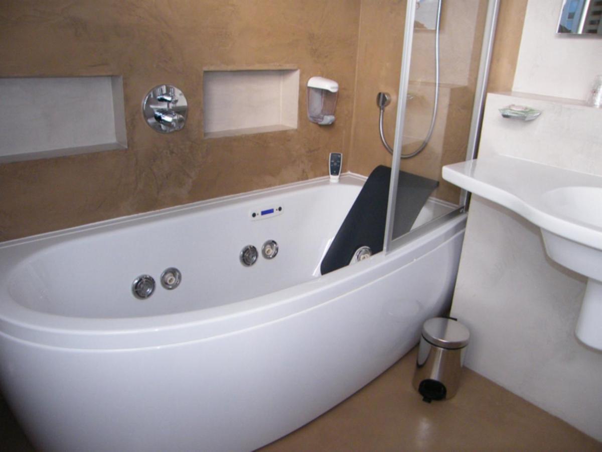 CIT'HOTEL Saint-Pierre - Housity