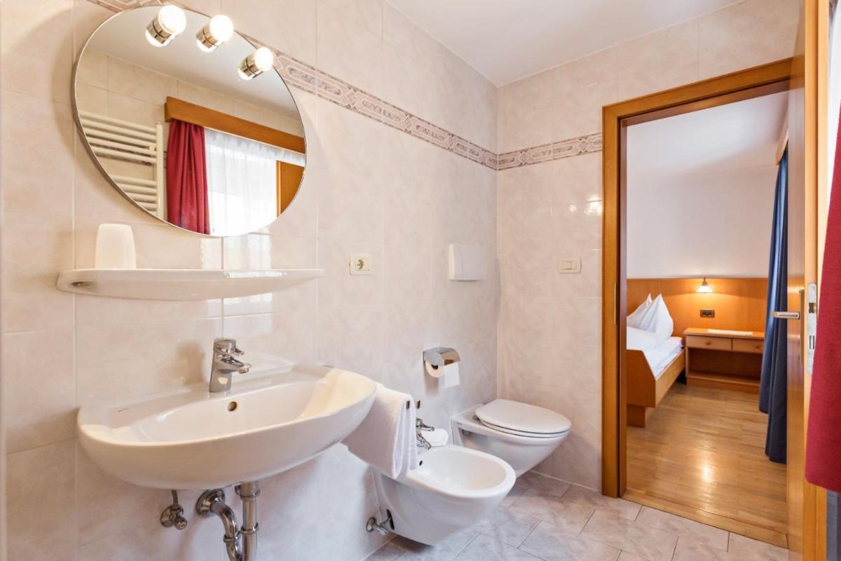 Villa Alpina Apartments - Housity