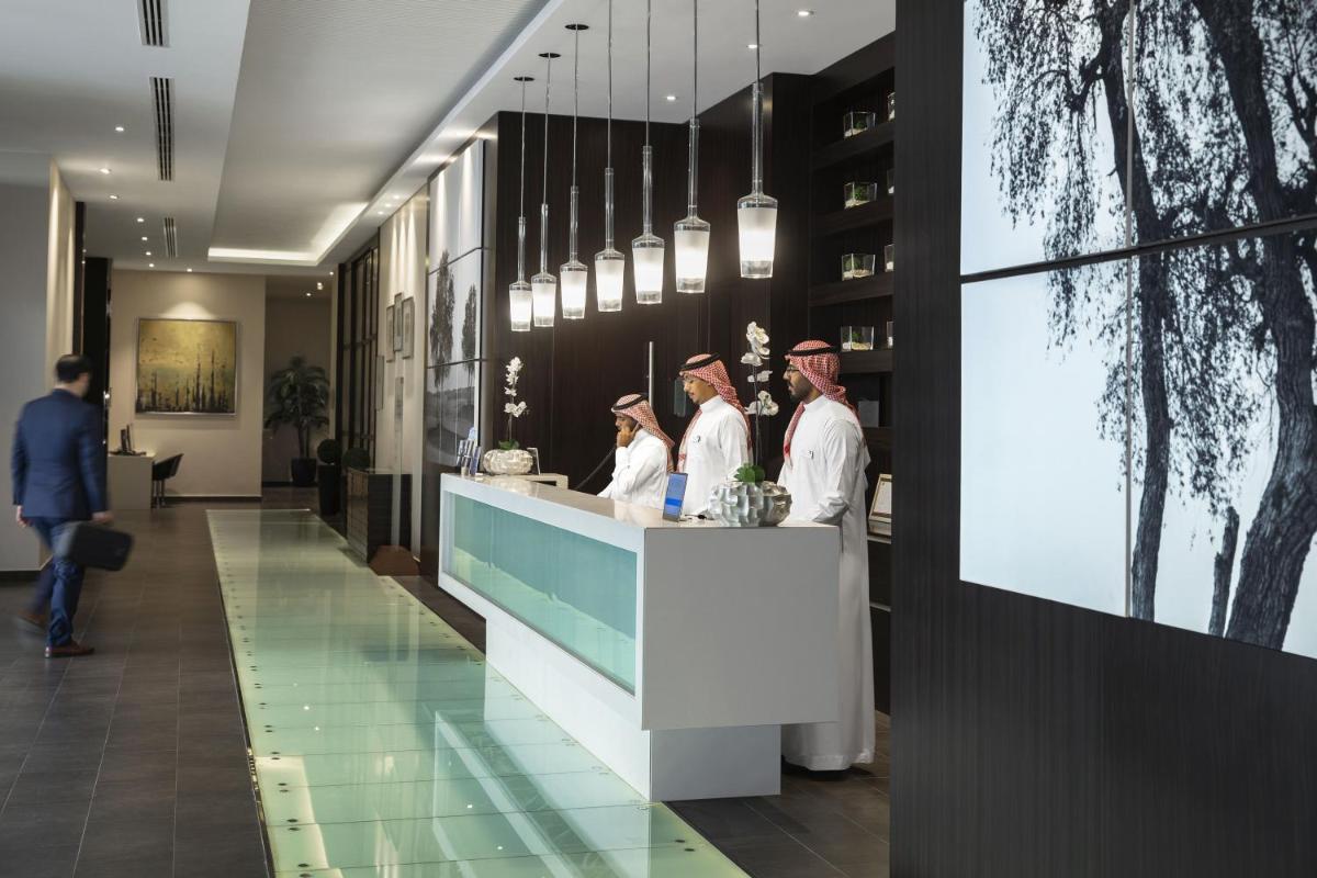 Suitetrails - Centro Salama Jeddah by Rotana