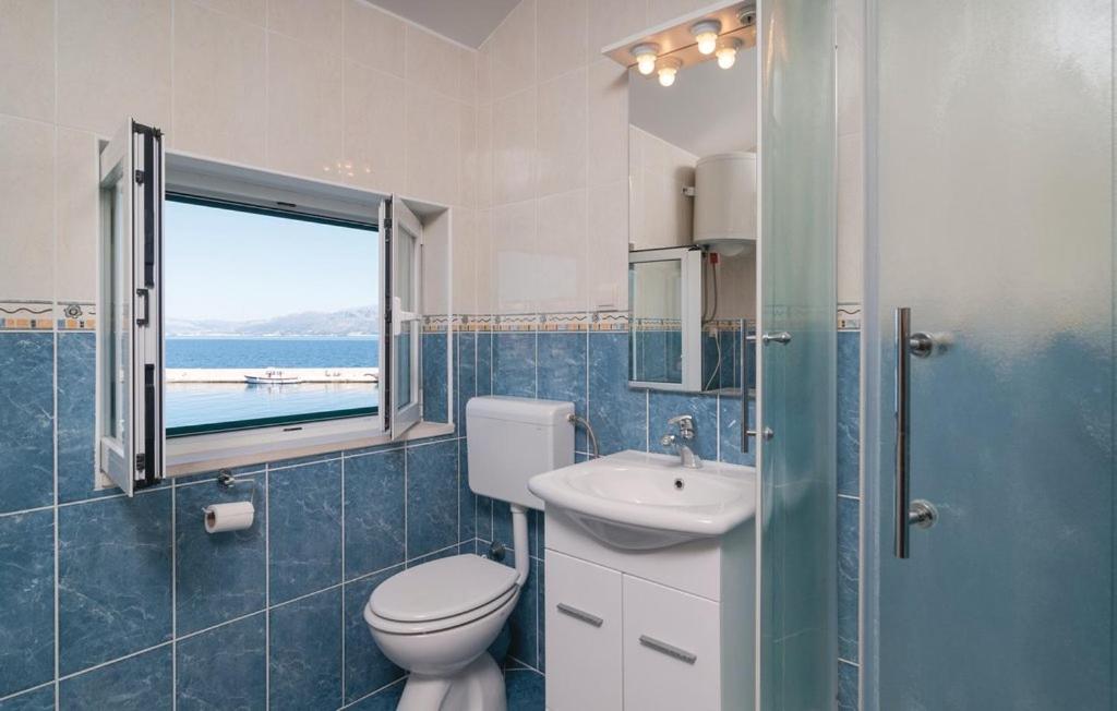 Direct At Sea - Housity