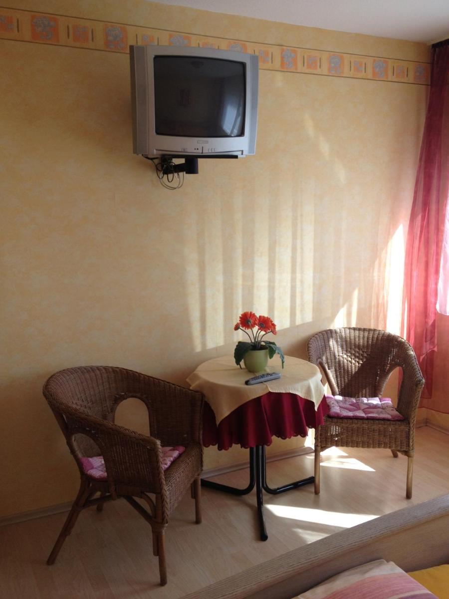 StadtCafé Pension - Housity