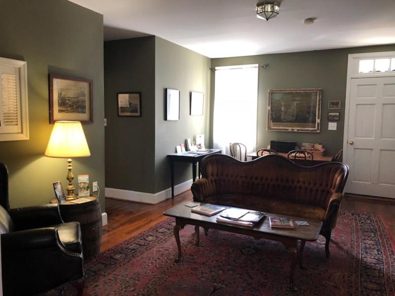 Light Horse Inn - Housity