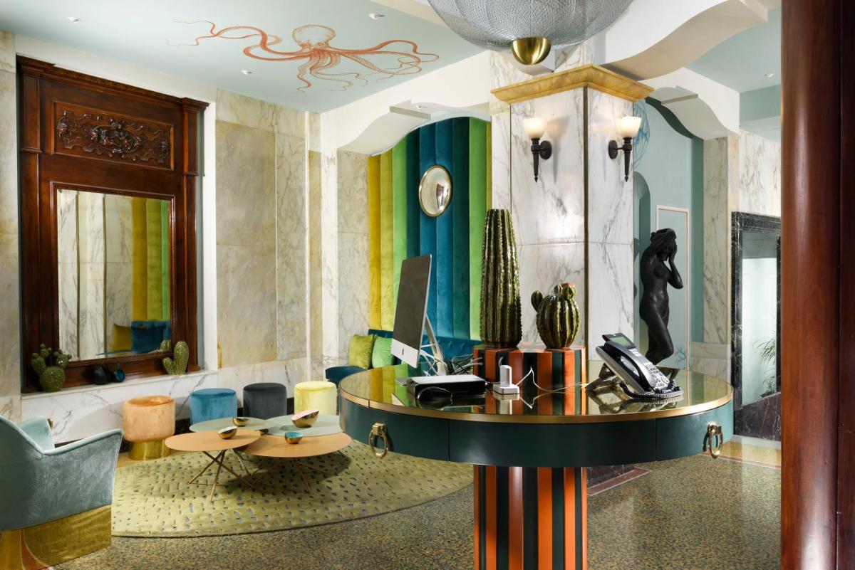 Hotel Continental Genova - Housity
