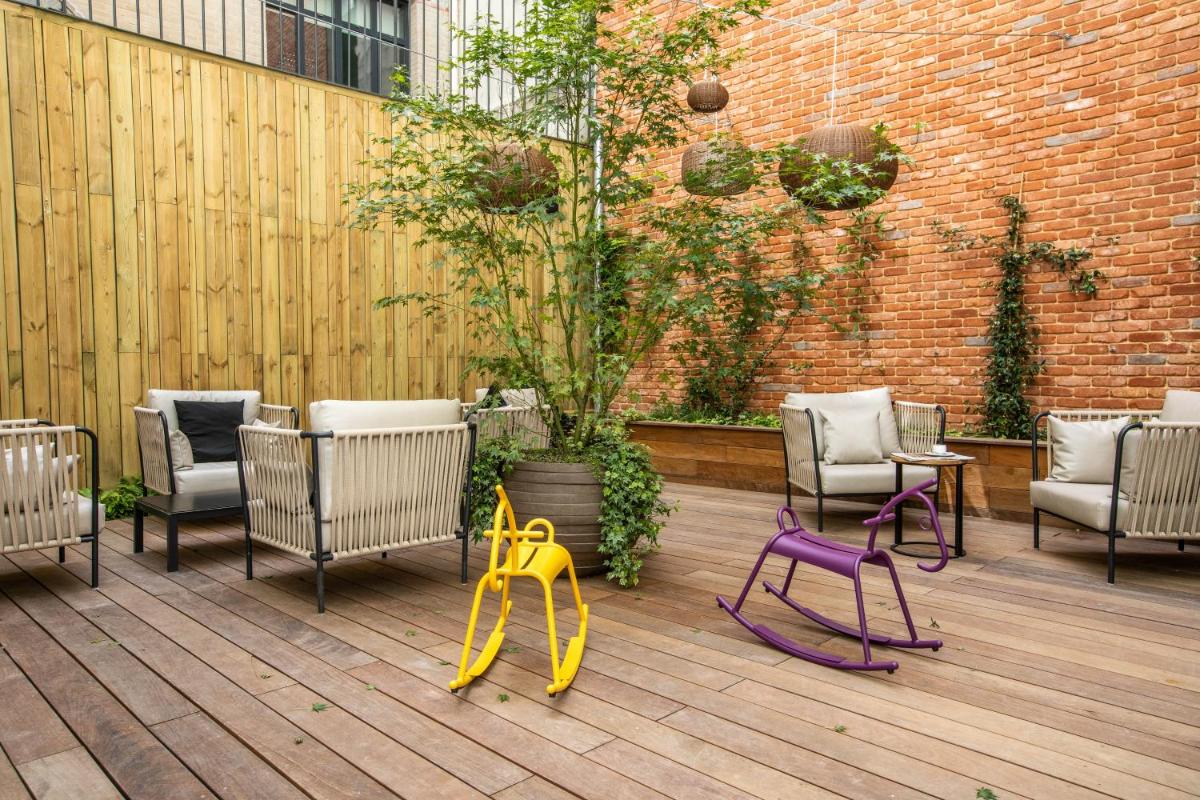 Jardin de l'établissement Laz' Hotel Spa Urbain Paris