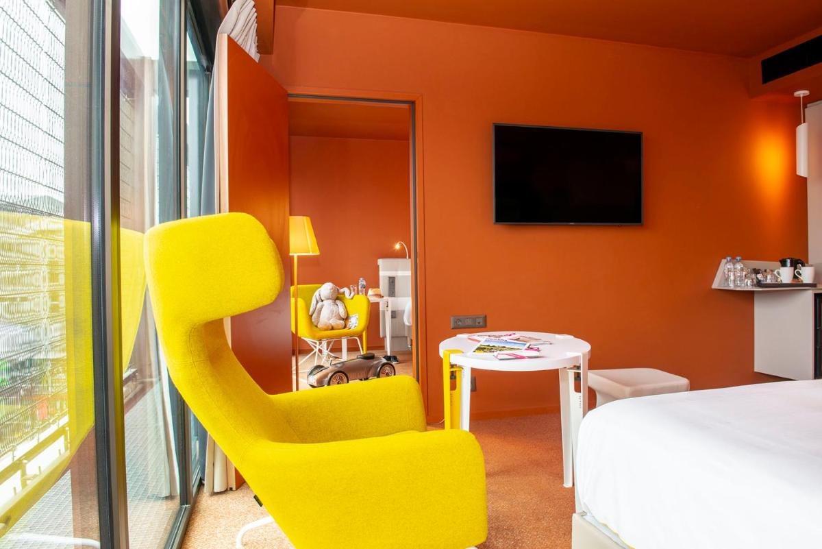 Télévision ou salle de divertissement dans l'établissement Radisson Blu Hotel Bordeaux