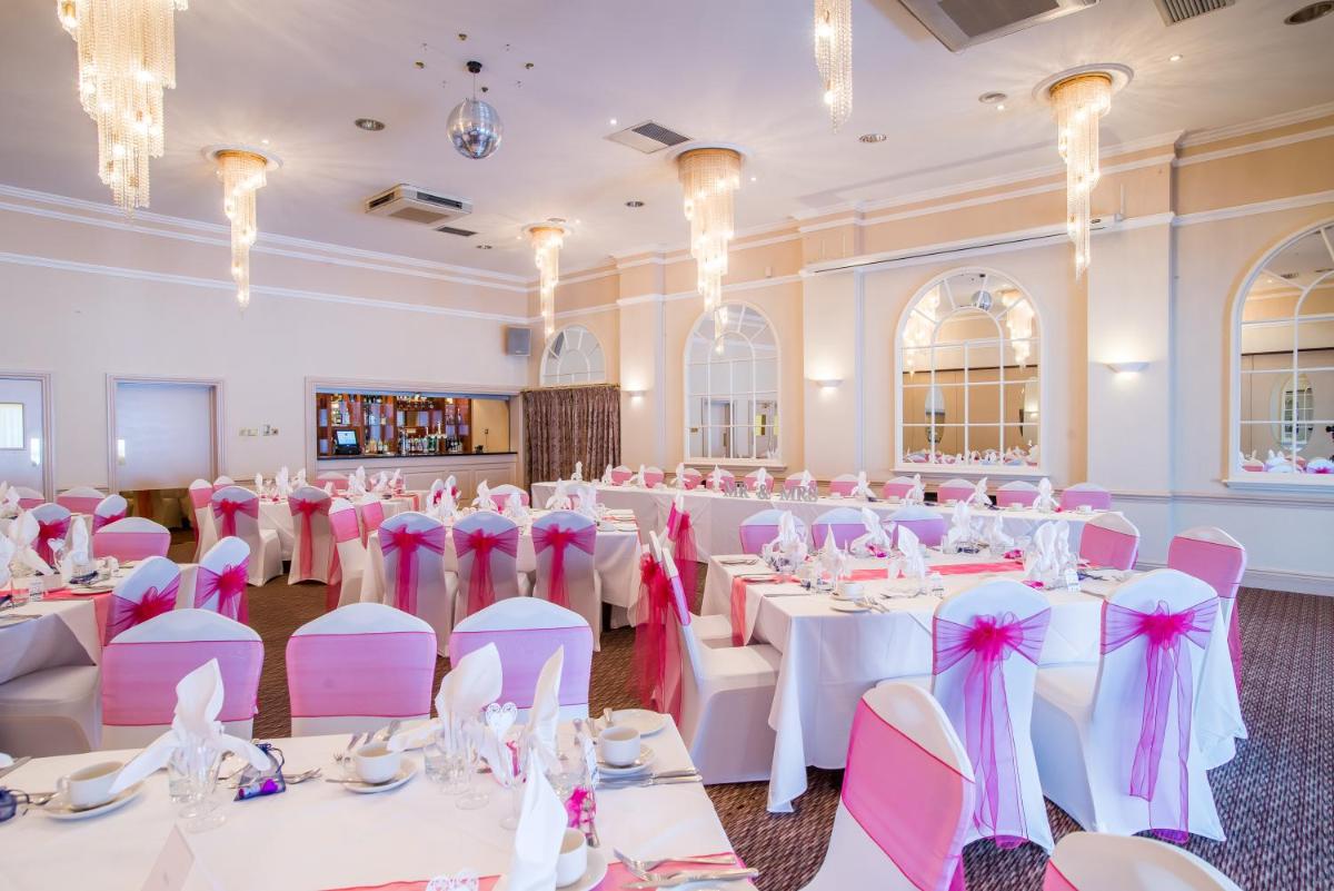 Parkway Hotel & Spa - Housity