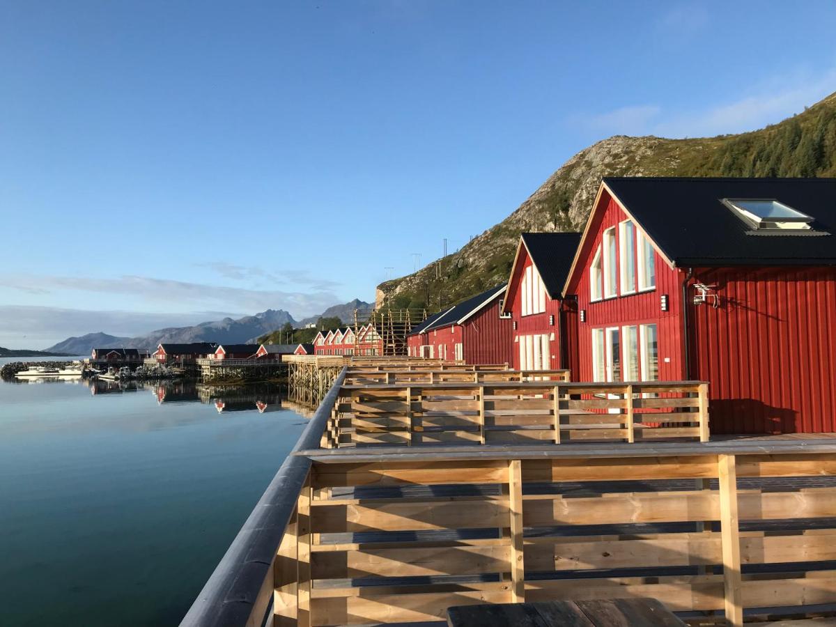 Luxurious cabin by the waterfront - Housity