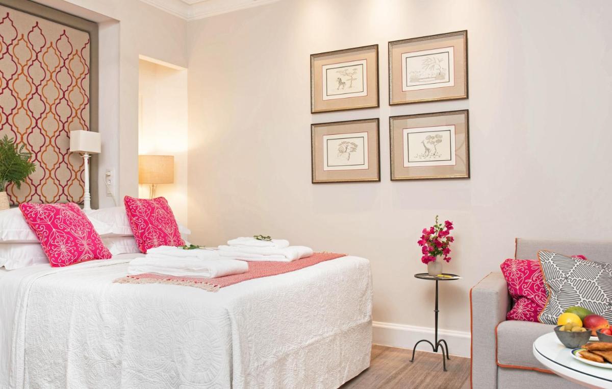 Collas Liston Suite - Housity